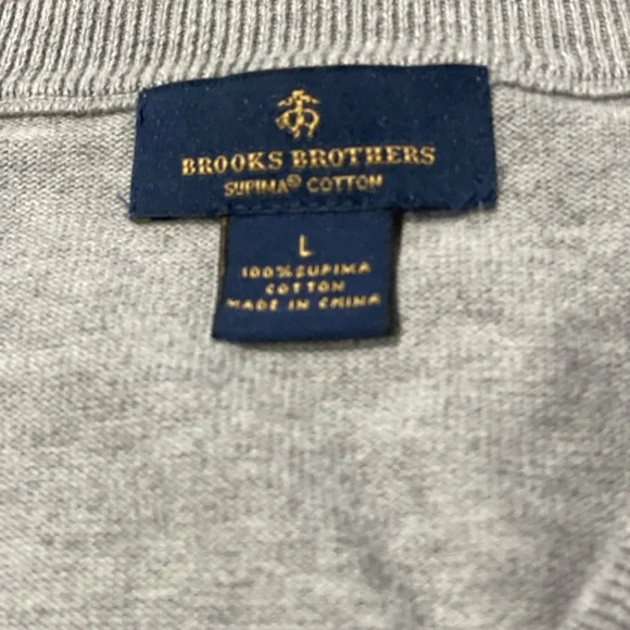 Brooks Brothers men’s Gray V-Neck Pima cotton Sweater - Picture 2 of 4